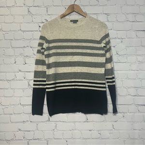 Vince 100% Cashmere Long Sleeve Gray Black
Striped Crew Neck Sweater Size XXS